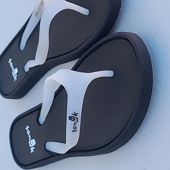 Sanuk sandles flip flops sidewalker - Picture 2 of 5